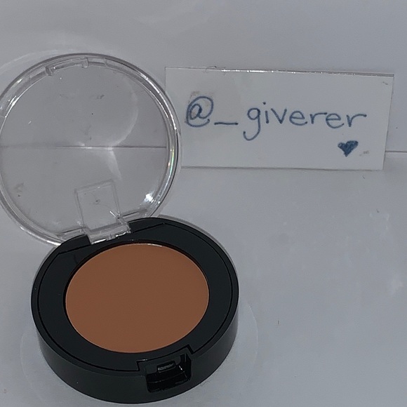 Medium To Dark Peach Rare Corrector Bobbi Brown - Picture 2 of 8